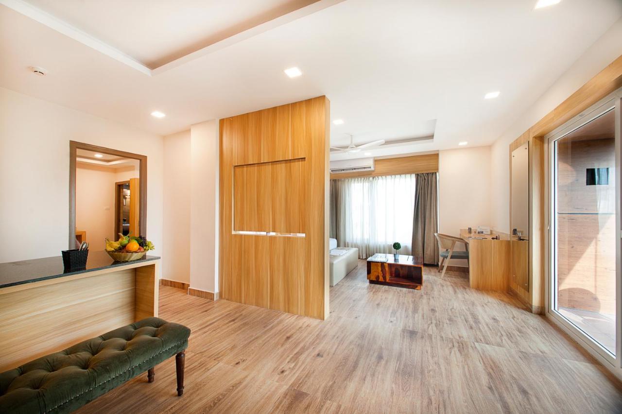 Abm Boutique Hotel By Purple Cloud Dod Jala Eksteriør bilde